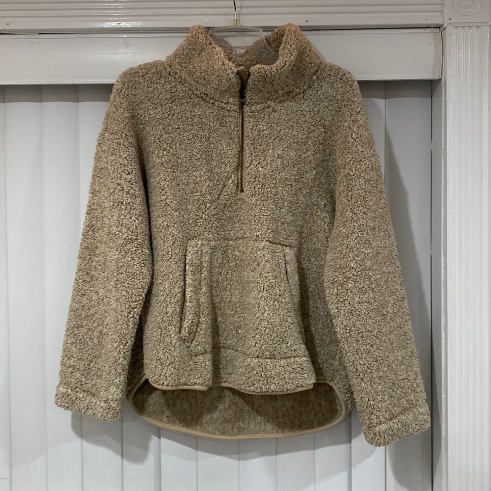 Pull over sweater
